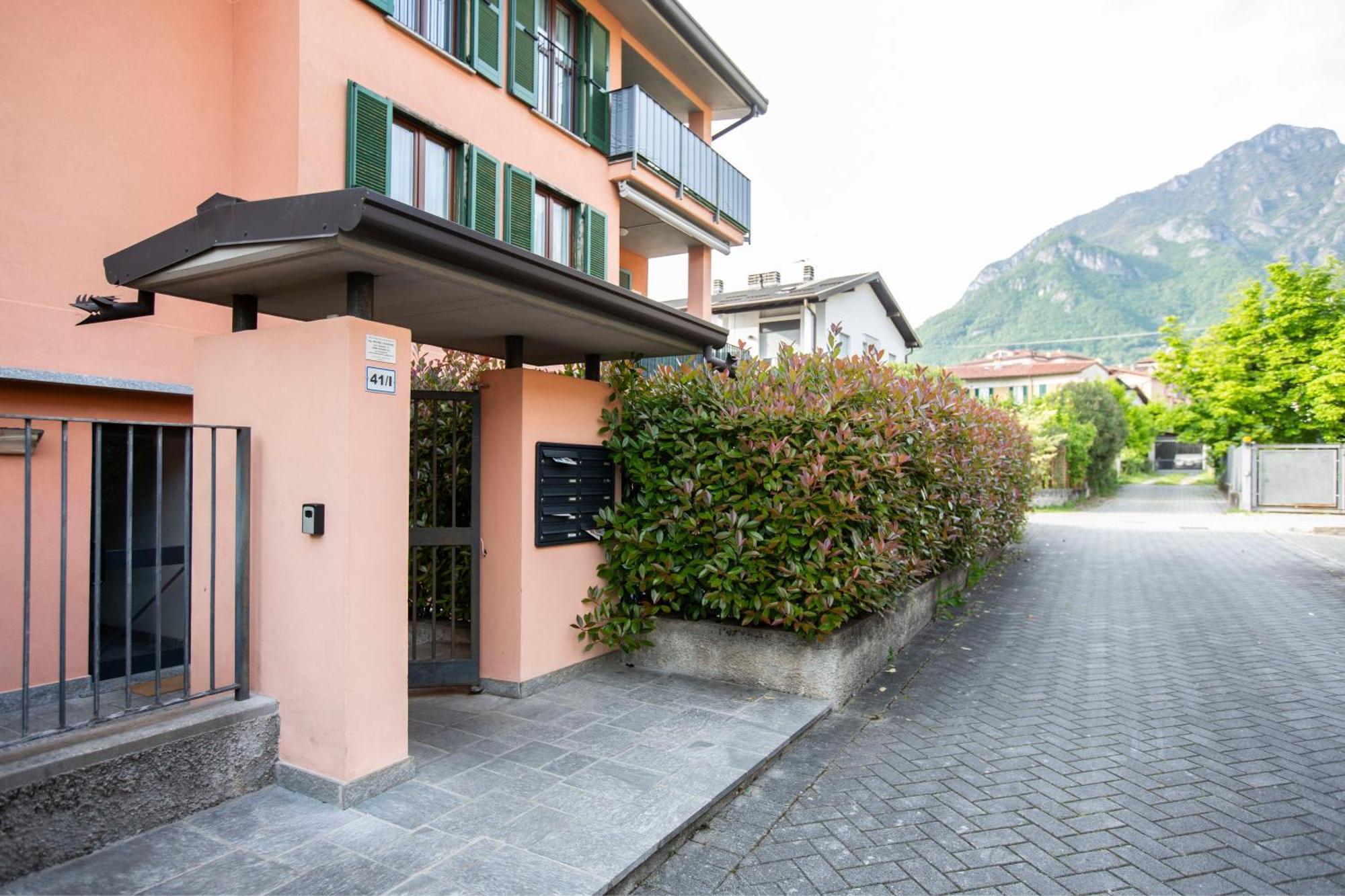 Como Lake - Lakeside Bliss Mandello del Lario Luaran gambar