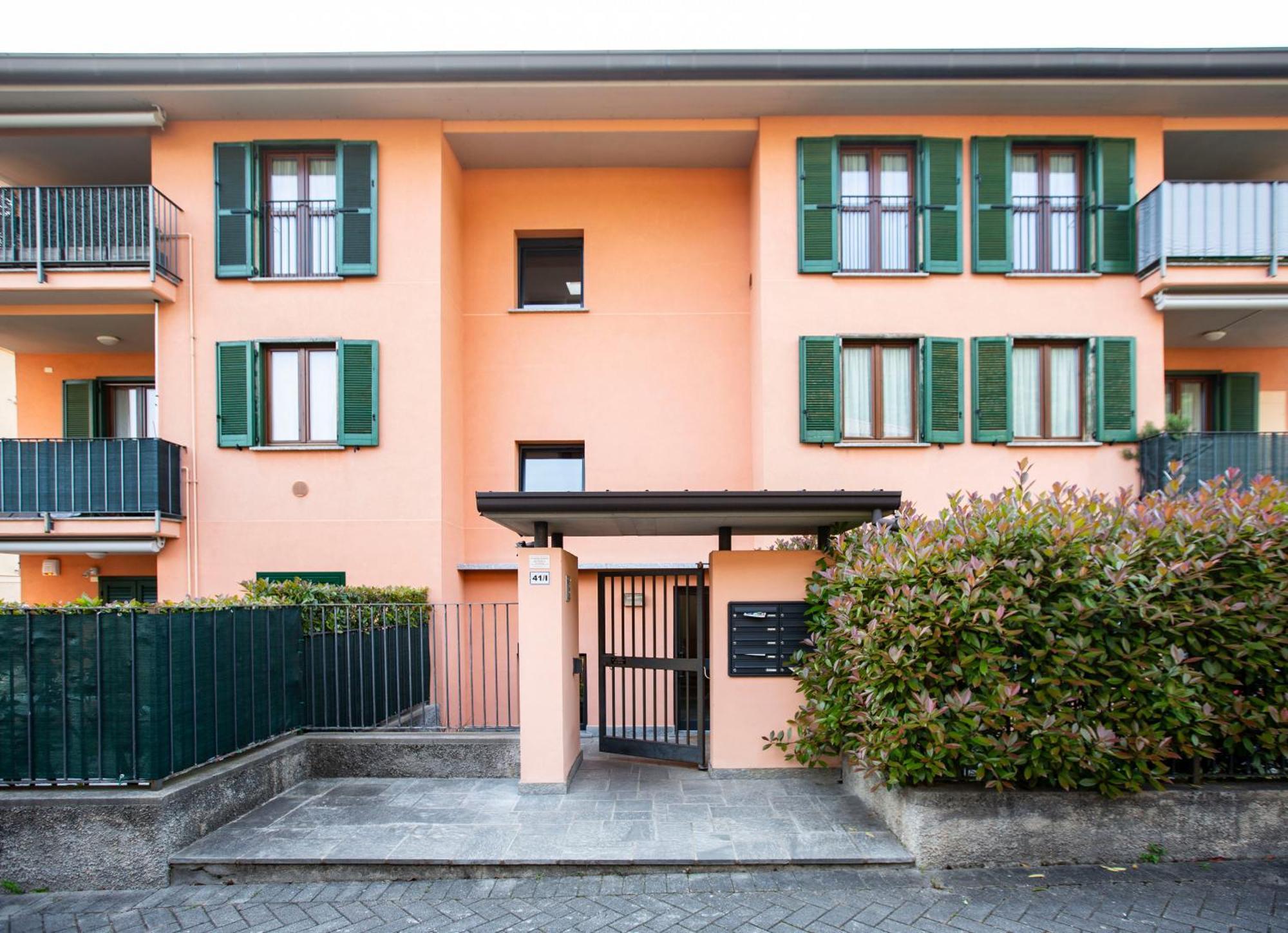 Como Lake - Lakeside Bliss Mandello del Lario Luaran gambar